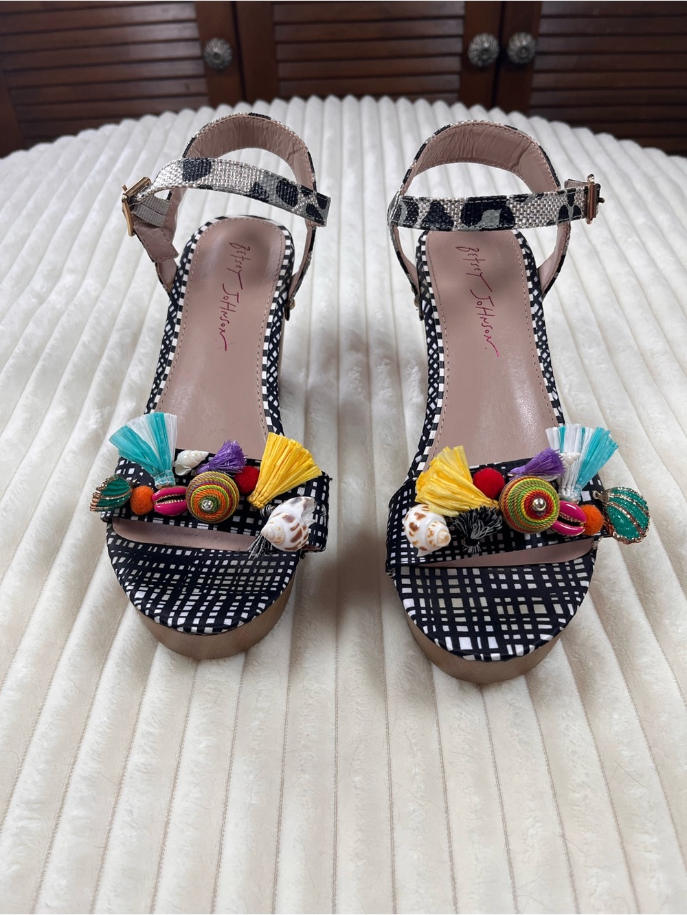 Betsey Johnson Jillie Block Heel Platform Sandals with Multicolor Tassels Size 9
